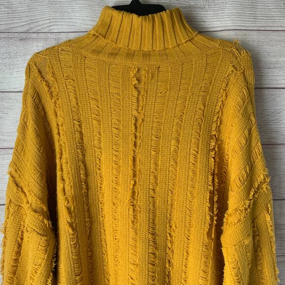 Gilli Yellow Turtleneck Sweater with Cuffed Long Sleeves High Low Size Medium - Picture 5 of 16